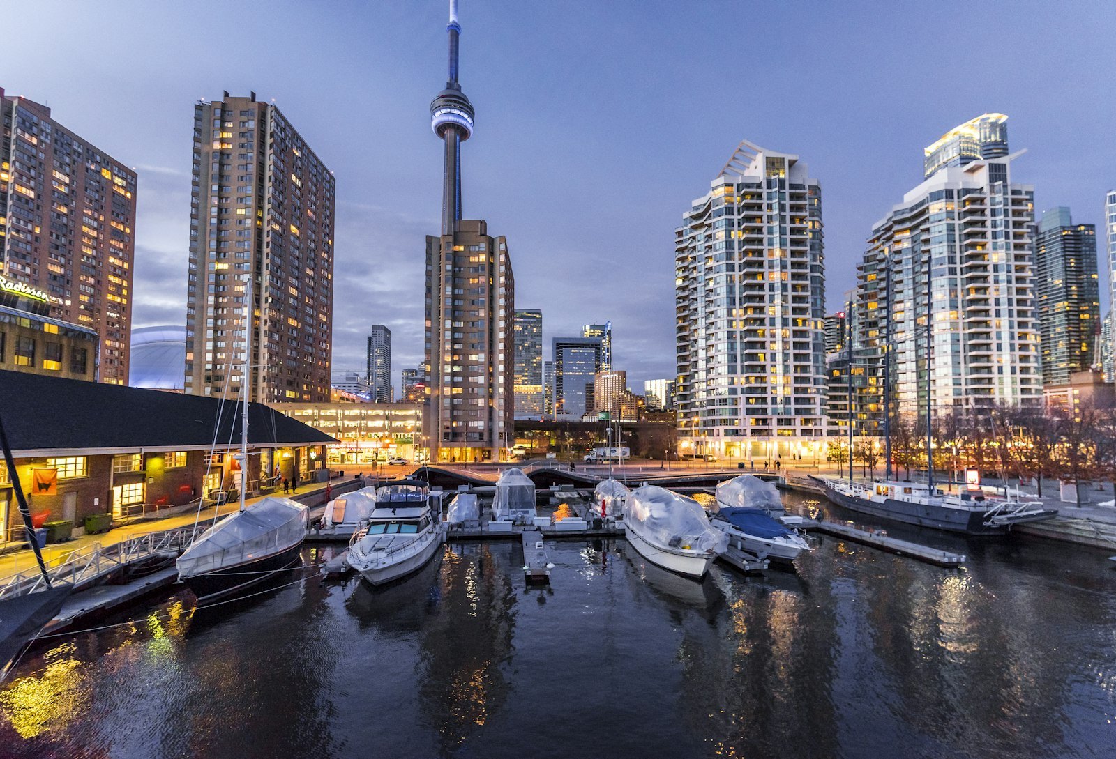 Canada — halal-friendly small-group travel